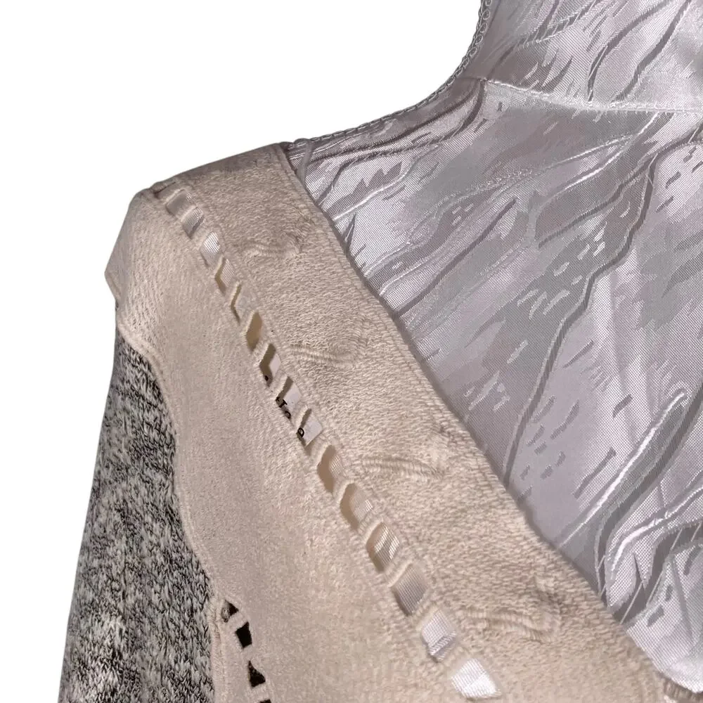 NWT Sage Boho Open Lace Front Ruffle Peasant Coquette Cream Gray Top Size Small - Picture 4 of 16